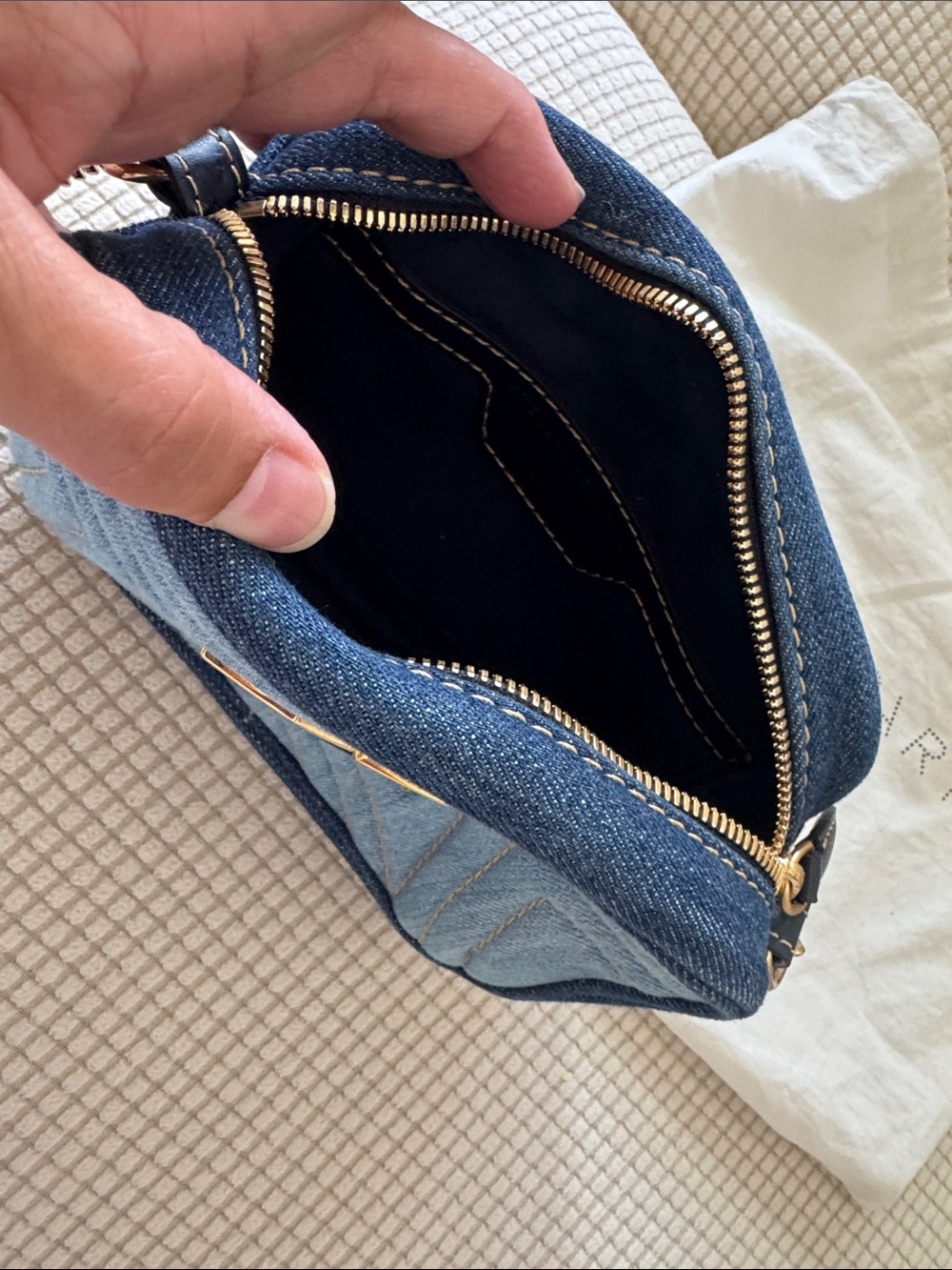 Stella McCartney Blue Denim Star Crossbody with Gold Chain - Picture 7 of 11